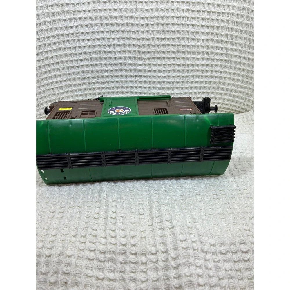G Scale Kids Lionel Boxcar Freight Train 6533 Green Brown‎